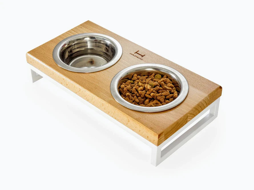 LUNCH BAR Hundenapf / Holz Napfständer mit zwei Edelstahlnäpfen für kleine Hunde / weißer Metallrahmen
