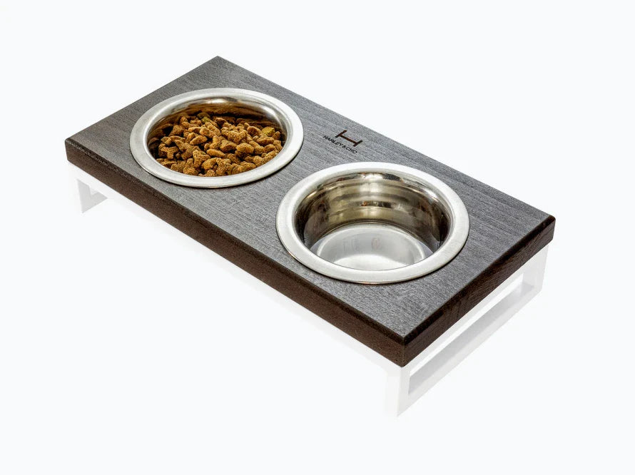 LUNCH BAR Hundenapf / Holz Napfständer mit zwei Edelstahlnäpfen für kleine Hunde / weißer Metallrahmen