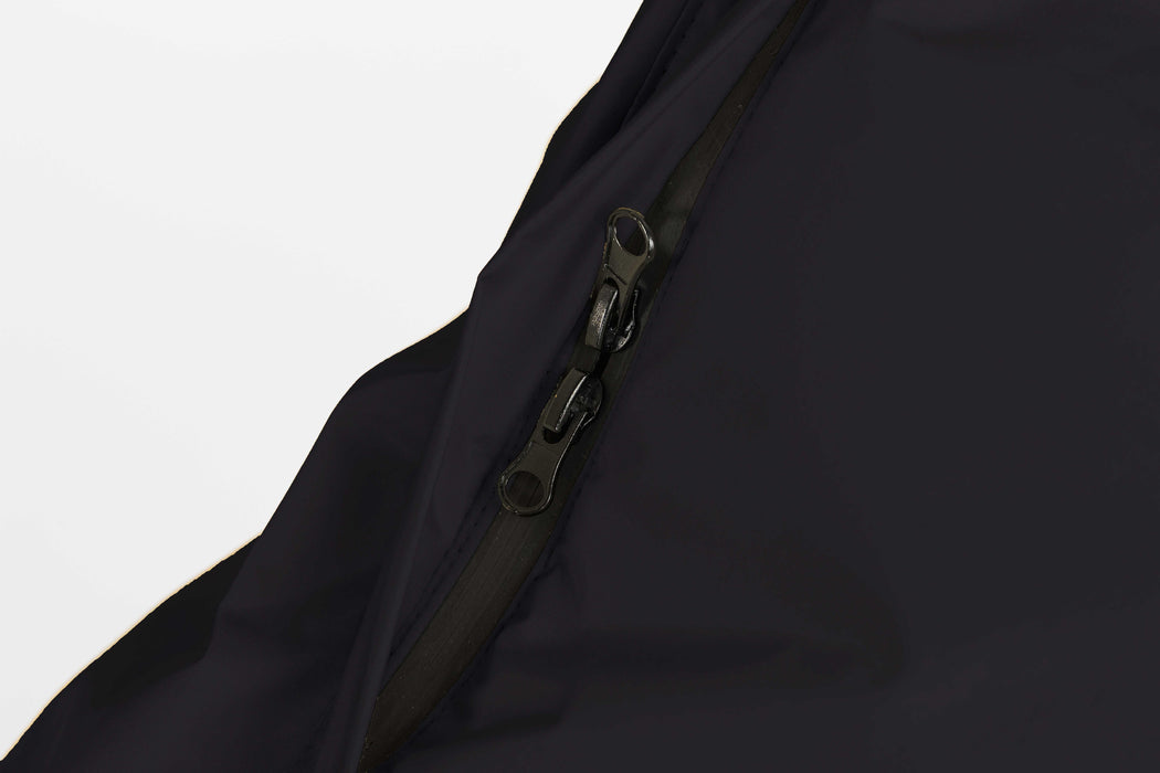 Hunderegenjacke mit Rückenöffnung "Midnight Black"