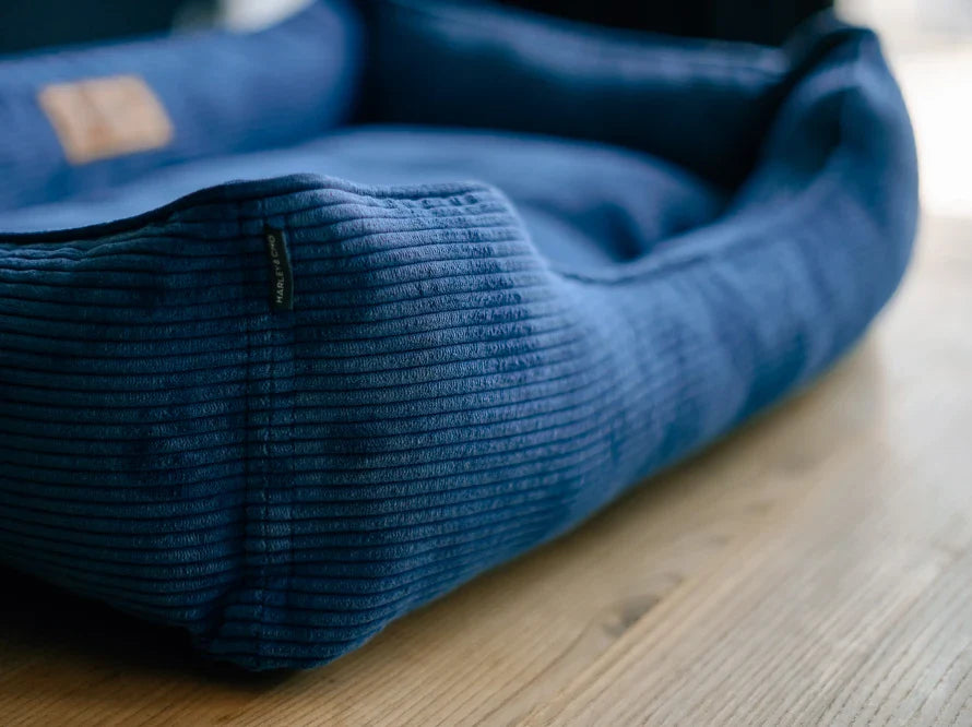 DREAMER orthopädisches Hundebett aus Möbelcord mit Handwerklich/ Höchste Funktionalität