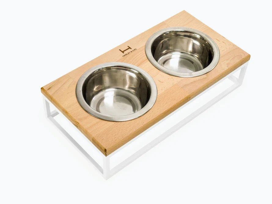 LUNCH BAR Hundenapf / Holz Napfständer mit zwei Edelstahlnäpfen für kleine Hunde / weißer Metallrahmen